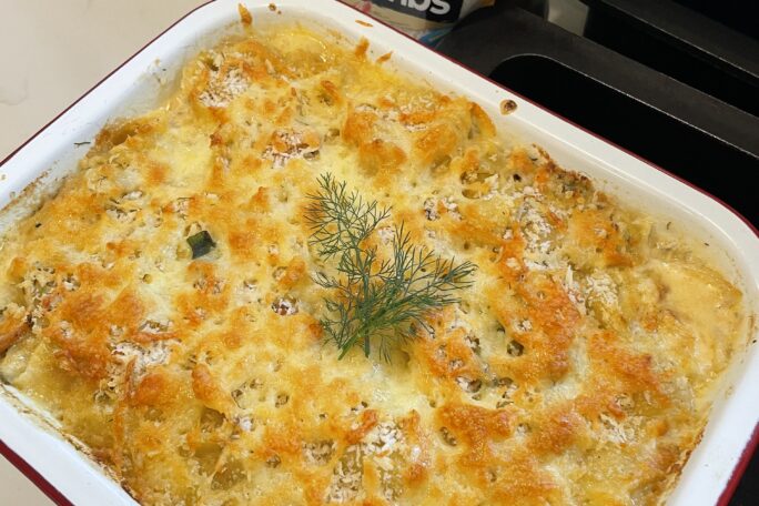 Crunchy salmon bake with dill