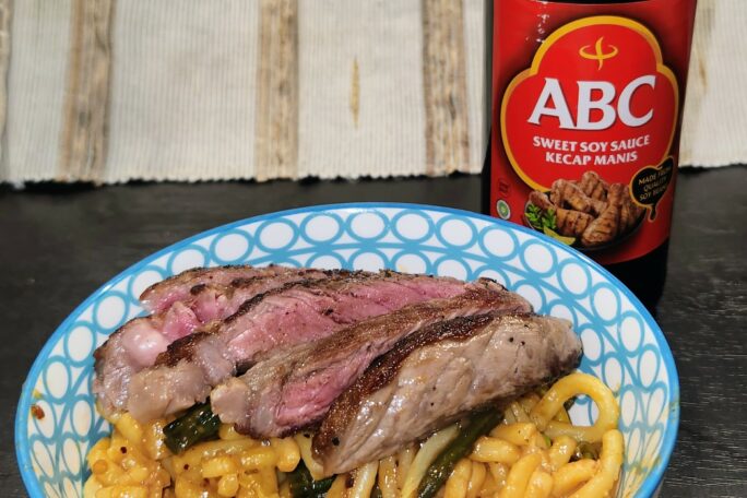 Fast noodle stir fry with steak