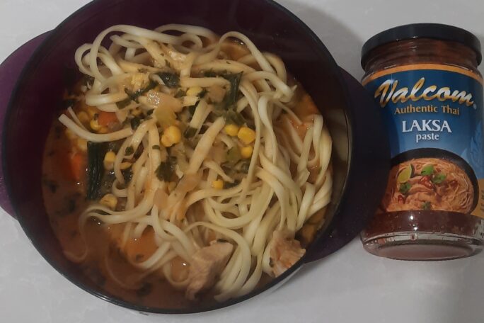 Thai chicken laksa