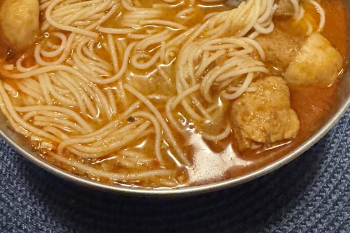 Seafood laksa with mayonnaise