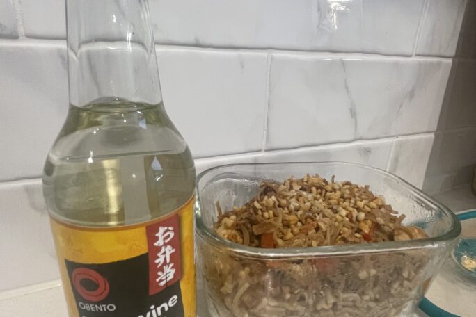 Healthy pad Thai with chicken