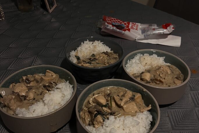 Creamy mushroom garlic chicken