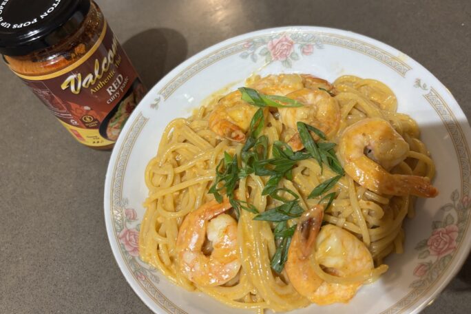 Creamy Prawn curry pasta
