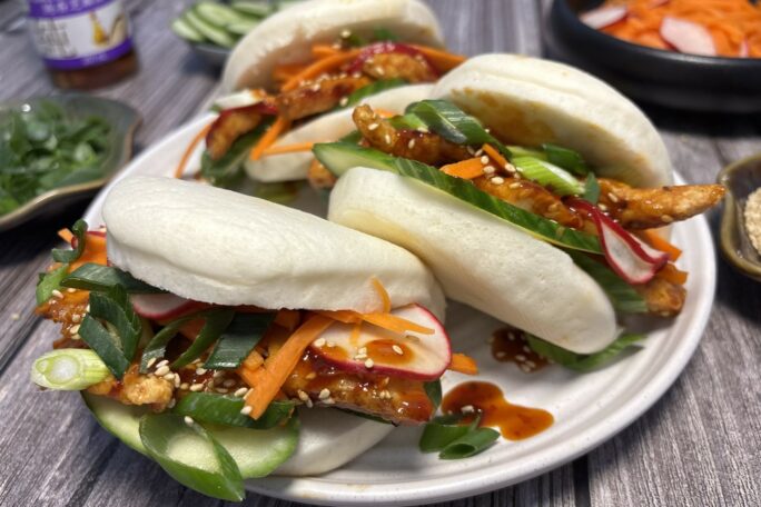 Crispy Chilli Chicken Bao Buns