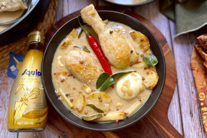 Seasoned Chicken in Coconut Milk with Kaffir Lime & Sichuan Peppercorns