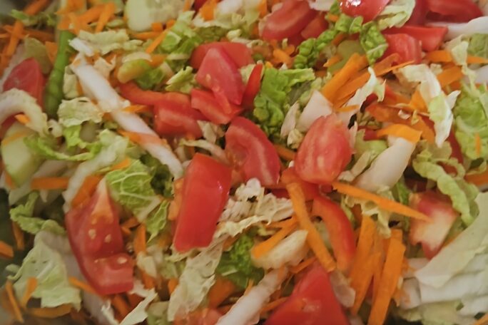 Thia chick3n noodle salad