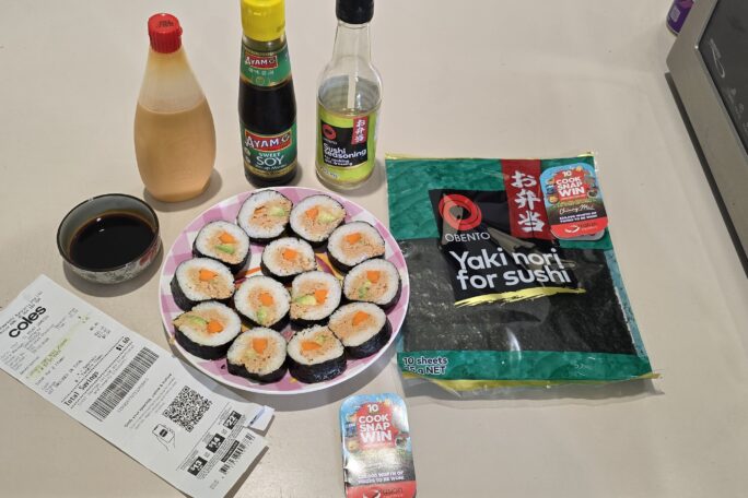 Spicey tuna avo, carrot sushi