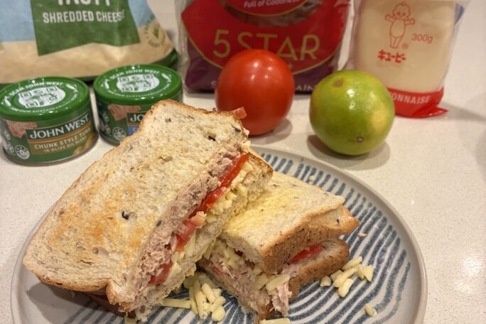 Late night Tuna, tomato and kewpie Sanga