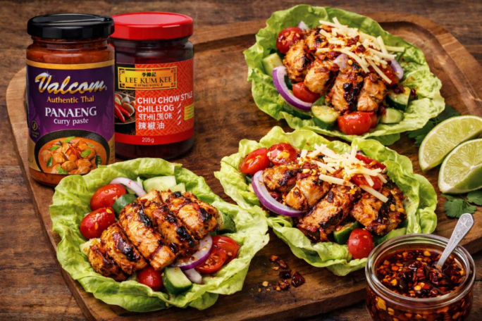 BBQ Panaeng Chicken Lettuce Cups