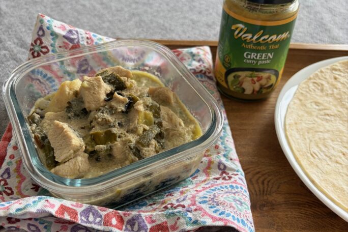 Thai green chicken curry with wild rice & chapati