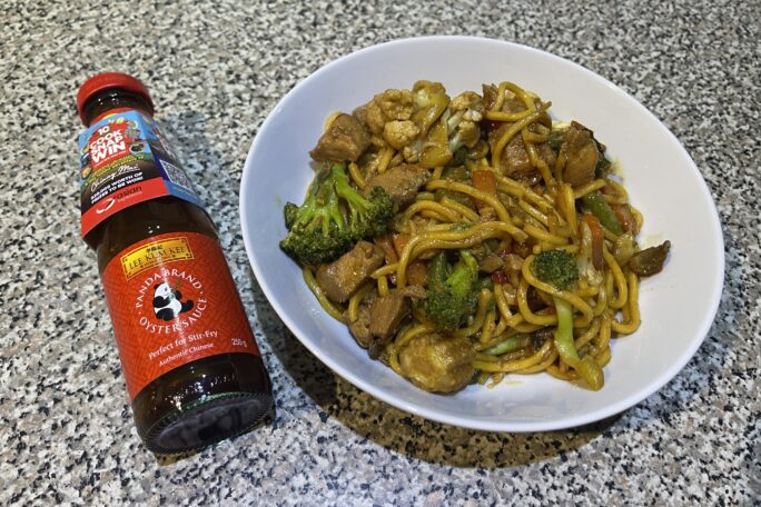 Spicy oyster hokkein noodles