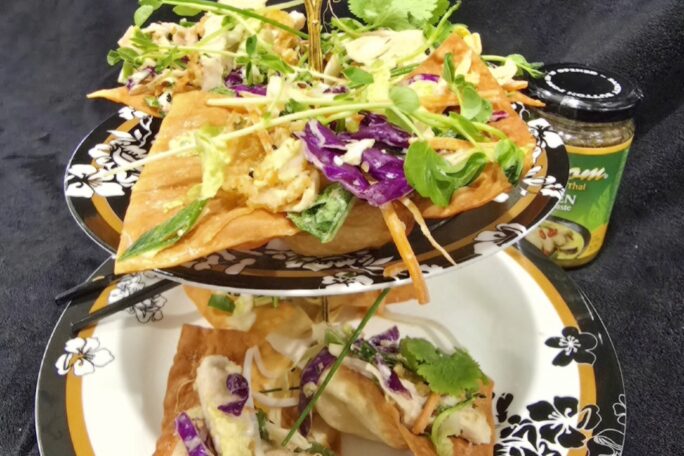 Thai Baked Chicken & Salad Wonton Cups