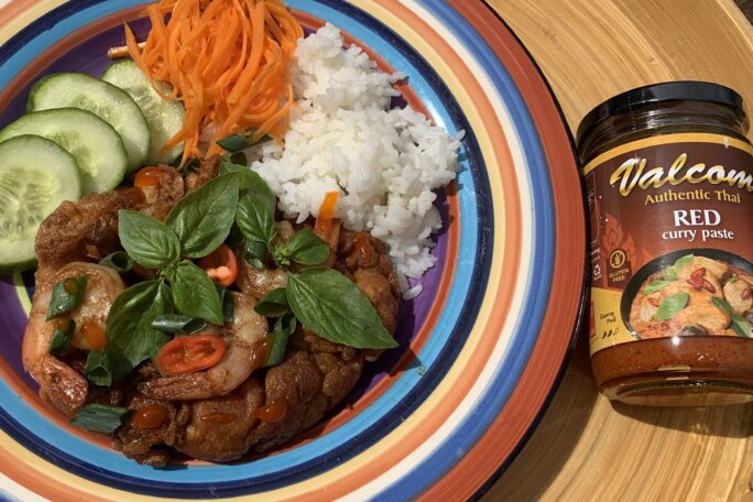 Crispy Thai Omelette with Red Curry Prawn