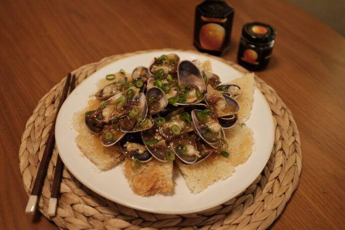 XO Pipis with Crispy Rice Vermicelli