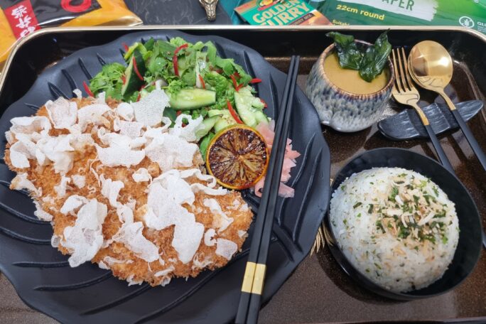 Shatter Cracker Chicken with Golden Siam Curry Sauce